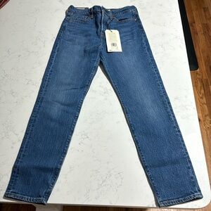 Levi wedgie high rise Size 26